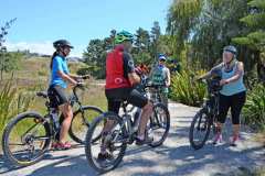 Meeting fellow cyclists with Buddyrider dog bike seats